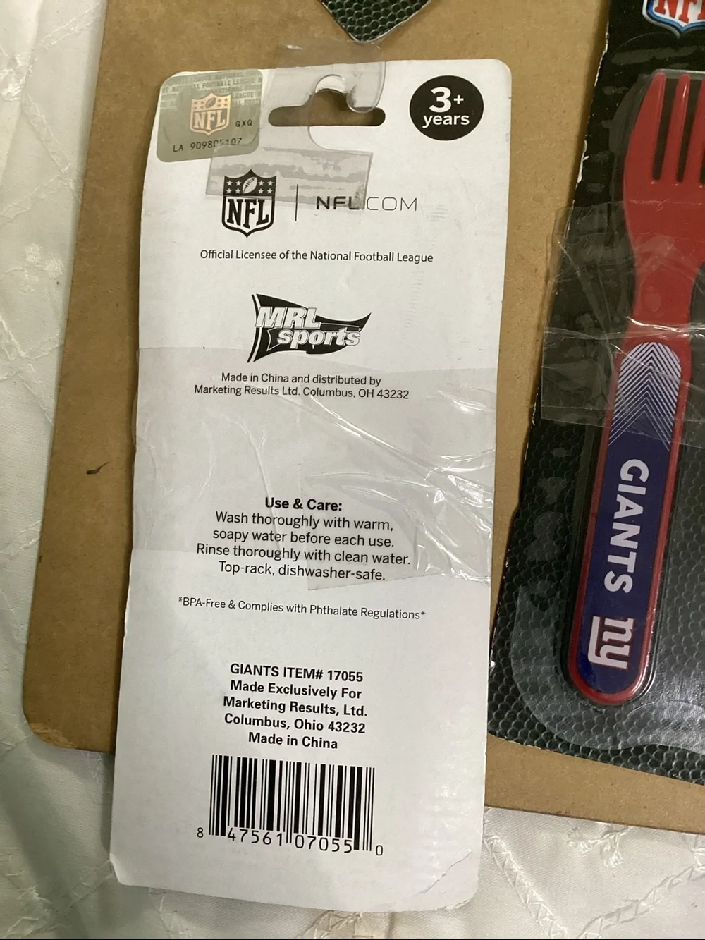 NFL toddler Giants , fork, and spoon set.
